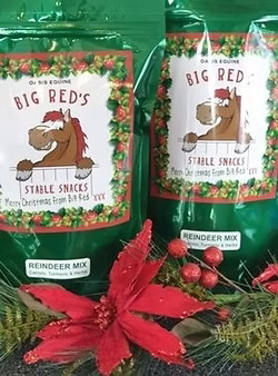 Big Red's Stable snacks-Christmas Bags 1.1 kg